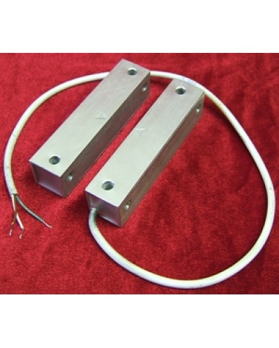 Извещатель охранный магнитоконтактный Магнито-Контакт ИО 102-26 исп.105 (металлорукав из нержавеющей стали) в Ессентуках Извещатели охранные Pintop.ru