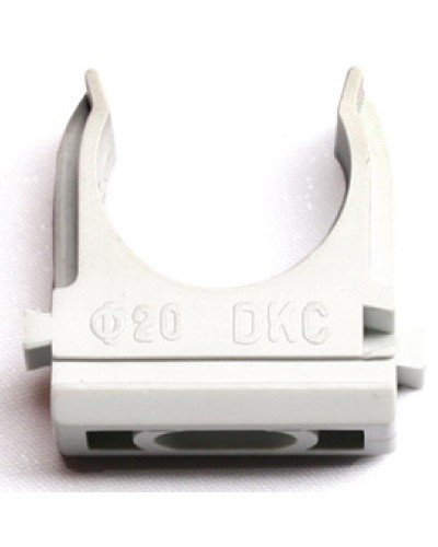 Держатель с защелкой, д.50 мм DKC 51050 в Ессентуках Держатели, клипсы, скобы Pintop.ru