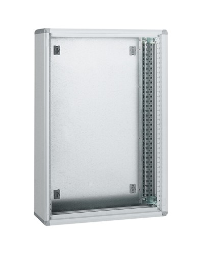 Шкаф распределительный Legrand 020401 в Ессентуках Щиты электрические Pintop.ru